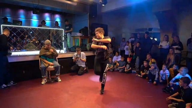ART BATTLE 2020 | break dance 1x1 | mid | Blaster Android смотреть онлайн