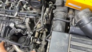 VW Golf 6 1.6 TDI замена масла и фильтров.