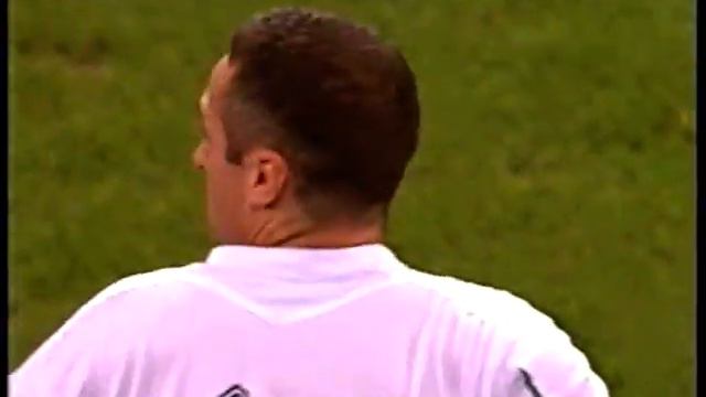 Wales 2 - 2 Northern Ireland (08/09/2004) - Hughes and Savage see red. смотреть онлайн