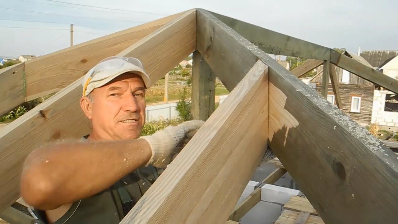 Как правильно запиливать стропила в вальмовой крыши смотреть онлайн