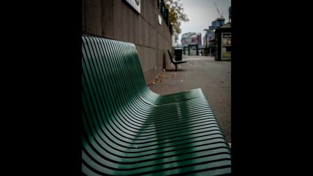 NEX 5r with Sony E-Mount 35mm f/1.8 OSS Prime Lens смотреть онлайн