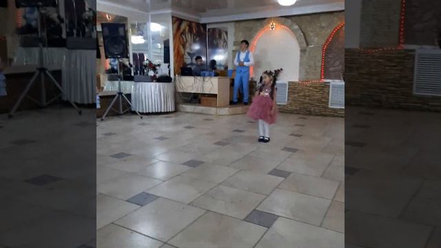 Раз ладошка два ладошка доча поет🥰🥰🥰 смотреть онлайн