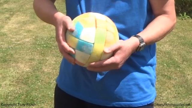 Solving my Football Rubik's Cube puzzle / World's largest 3x3x3 Ball смотреть онлайн