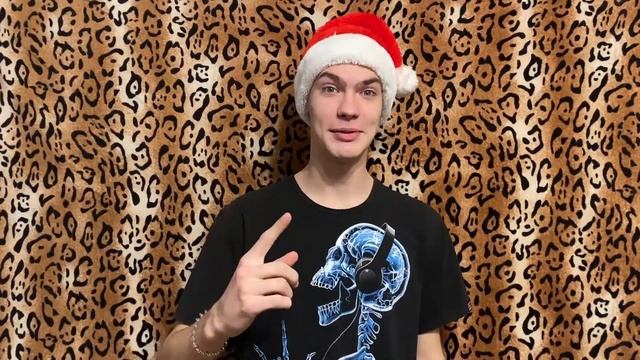 КАК СДЕЛАТЬ ИГРУ "УГАДАЙ КТО"? - Q-DAY смотреть онлайн