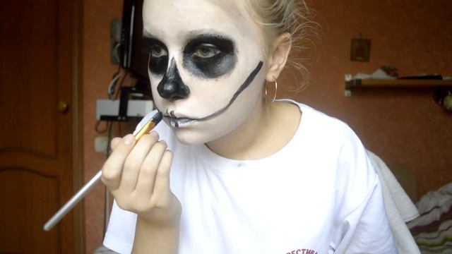 МАКИЯЖ НА ХЕЛЛОУИН!! СКЕЛЕТ???