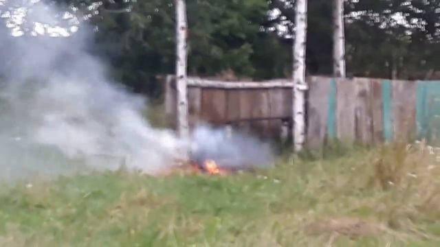 Взорвал лак для волос смотреть онлайн