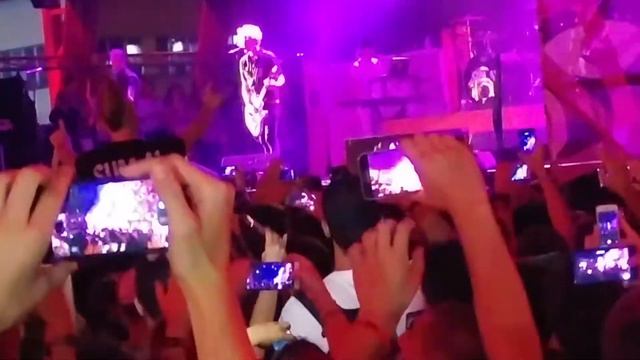 Sum 41 - Pieces (Carroponte LIVE 26/08/16) смотреть онлайн