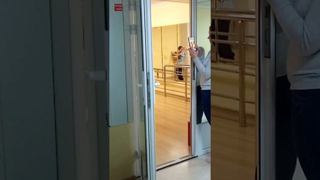 Пробное занятие по брейк-дансу, часть 1. 27 сентября 2020 г. Тюмень смотреть онлайн