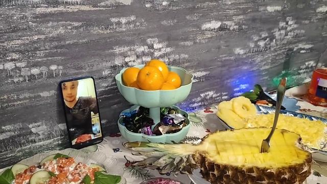 У СЕСТРЫ ЖАРИМ ШАШЛЫКИ/ПРОВОЖАЕМ СТАРЫЙ 2023ГОД. смотреть онлайн