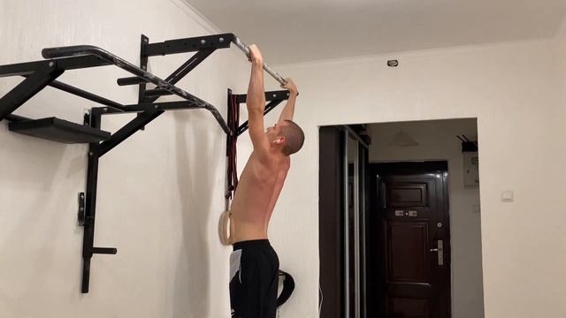 Подтягивания + отжимания на брусьях в День Рождения. 28 Лет. смотреть онлайн