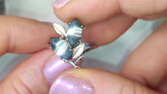 Винтажное кольцо Флора с синт. хризобериллом (кошачий глаз), 3,22 гр, 18 р-р, серебро 925 ХЮЗ смотреть онлайн