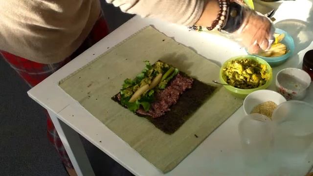 Морская капуста. Корейская кухня. Гимбап. смотреть онлайн