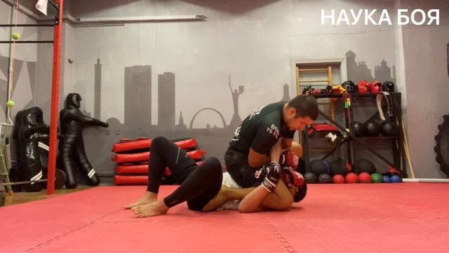 Борьба в партере, подготовка к турниру ММА смотреть онлайн