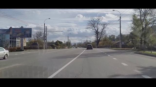 Едем в Ялту, в нашу квартиру у Черного моря. Удивительно как быстро меняется Крым в лучшую сторону! смотреть онлайн