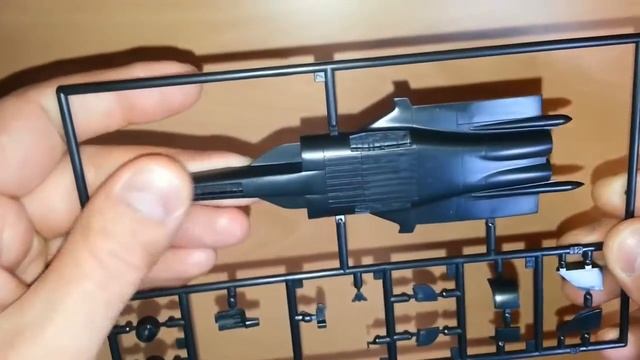 Обзор модели самолёта С-37 (Су-47) Беркут 1⁄144 Revell 04000 смотреть онлайн