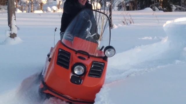 Буран с двигателем Лифан 20л.с. и гусеницами полярник по пухляку (часть1). смотреть онлайн