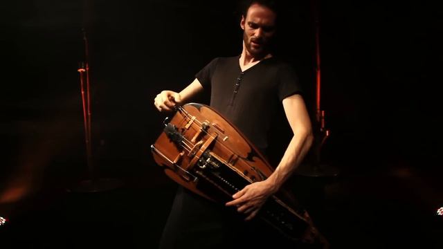 Guilhem Desq - Visions (Official Music Video) смотреть онлайн