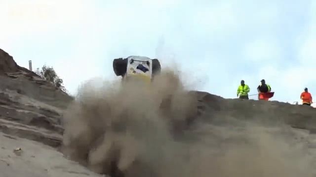 Нереально крутые и мощные Багги Падение и не удачи в прохождении трассы! смотреть онлайн