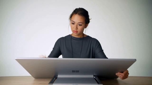Microsoft surface studio Commercial смотреть онлайн
