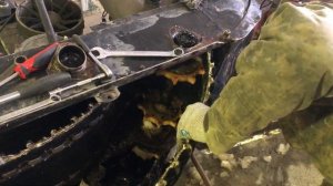 Снегоход Буран длинный, ходовая часть. Снятие всей подвески, гусеницы, катки и валы.