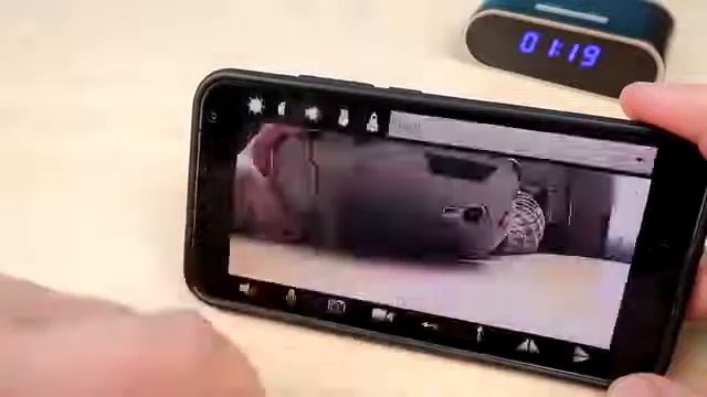 камера с часами, WIFI управление, скрытый ИК но смотреть онлайн