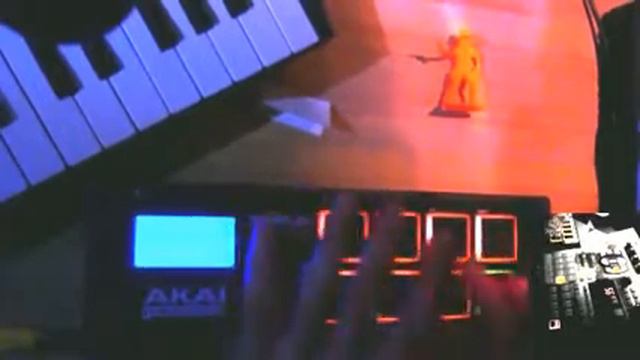 11-05-15 Monkey vs. Akai MPX8 Initial Attack смотреть онлайн