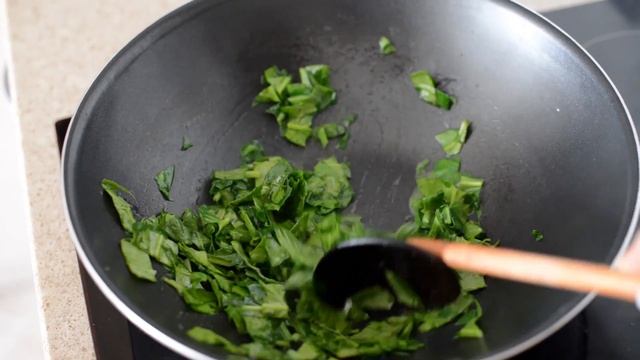 РИС СО ШПИНАТОМ / самый вкусный и быстрый рецепт / полезная и сбалансированная еда смотреть онлайн
