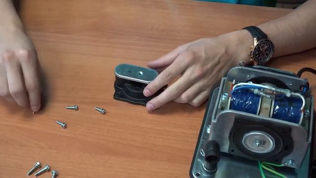 Как заменить мембрану в компрессоре AirMac 60 80 септика "Топас"? смотреть онлайн