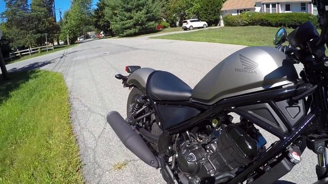 Honda Rebel 300 Review: Up Close & Personal смотреть онлайн