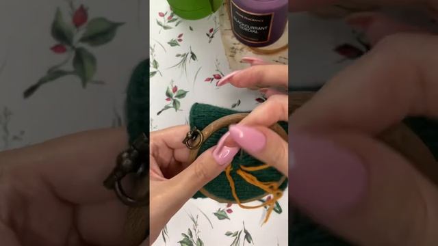 Вышивка цветка на вязаном изделии смотреть онлайн