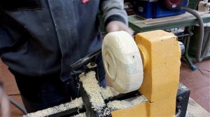 Точение тарелки на токарном станке по дереву (Turning a plate on a wood lathe)