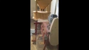 купить мельницу для цельнозерновой муки