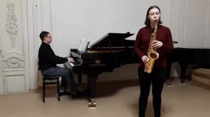 "Первая соната" Л. Винчи 1 часть "Скарамуш" Д. Мийо 3 часть