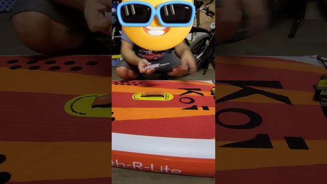 Ремонт SUP Board Koi Karp. Воздушные пузыри под не скользящим ковриком у САПа