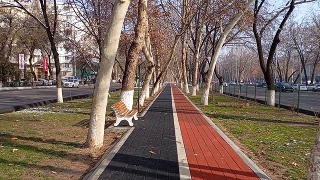 Район метро Новза - рядом с мечетью и жилыми домами. смотреть онлайн