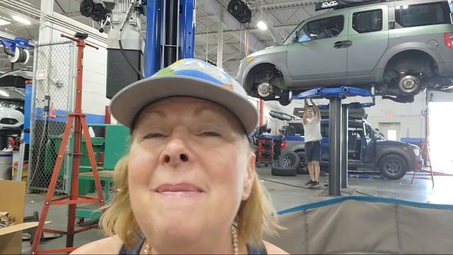 LIFTING THE 9th ELEMENT -LIVE REPLAY!! #elementcamper #hondaelement #liftehondaelement