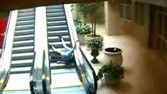 Первый раз в метро смотреть онлайн