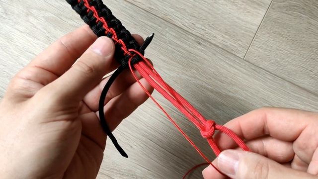 Браслет из паракорда Cobra with Double Blanket Centre Stitch | застёжка узел смотреть онлайн