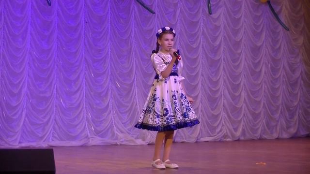 Алина Шиверских "Родилась в России я" смотреть онлайн