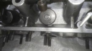 Герметизация сухарей Москвич 412. Маслосъемные колпачки не нужны. Уменьшение расхода масла