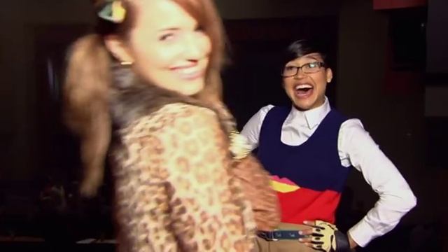 Glee Swap: Behind the Scenes of “Props“ || Glee Special Features Season 3 смотреть онлайн