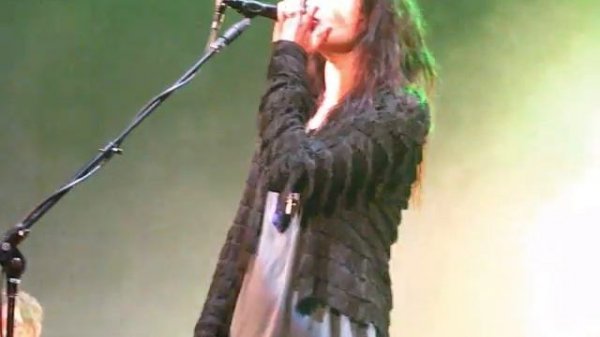 The Raconteurs & Alison Mosshart - Steady As She Goes - Memphis