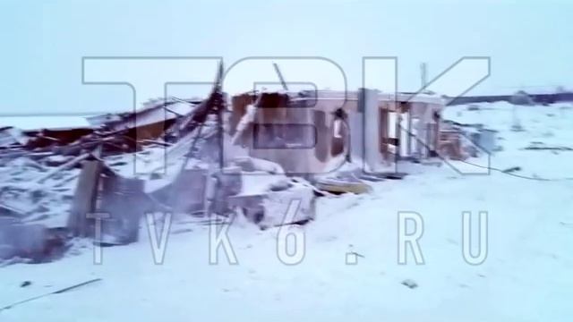 В Красноярском крае участковый спас пожилую супружескую пару из горящего дома смотреть онлайн