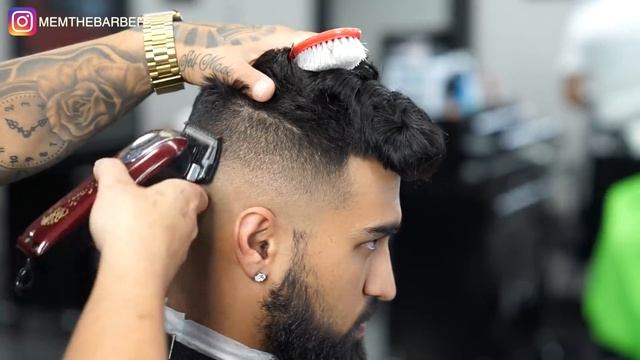 MENS POMPADOUR | MID FADE | HAIRCUT TUTORIAL смотреть онлайн