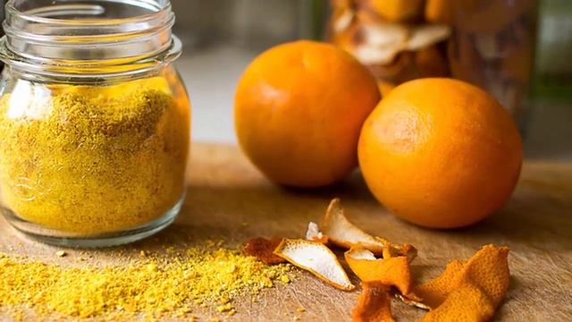 Кожура цитрусовых! Подкармливает растения и отпугивает вредителей! смотреть онлайн