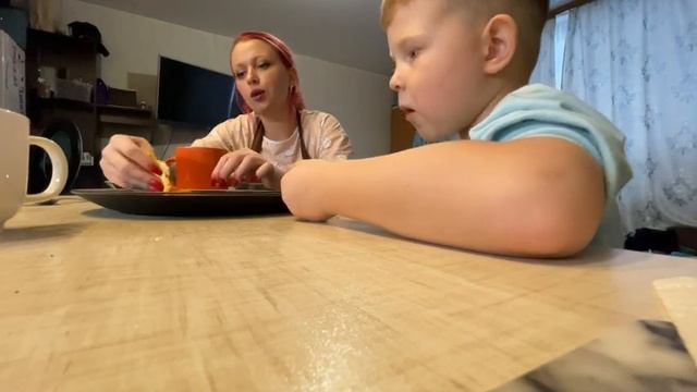 Готовим ПИЦЦУ / кушаем и болтаем ? смотреть онлайн