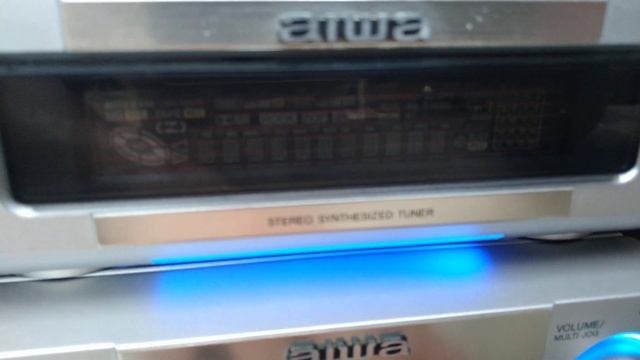 AIWA XR-MD700 micro system modulado смотреть онлайн