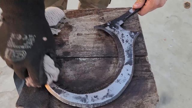 Hand Forged DAMASCUS SICKLE out of Rusted Bearings смотреть онлайн