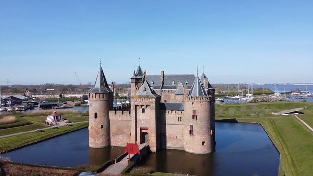 Muiderslot castle | The Netherlands ??| droneshots | DJI Mavic Mini 2,7K смотреть онлайн