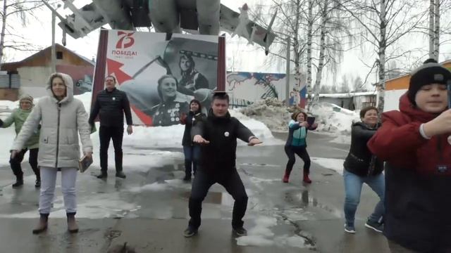 Литературная разминка вместе с сотрудниками МАУ _ЦК_ Югра-Презент_ Югорск-2.